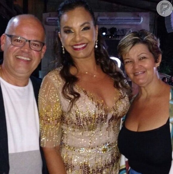 Solange Couto comemorou seus 60 anos com festa de debutante na noite desta quarta-feira, 6 de julho de 2016