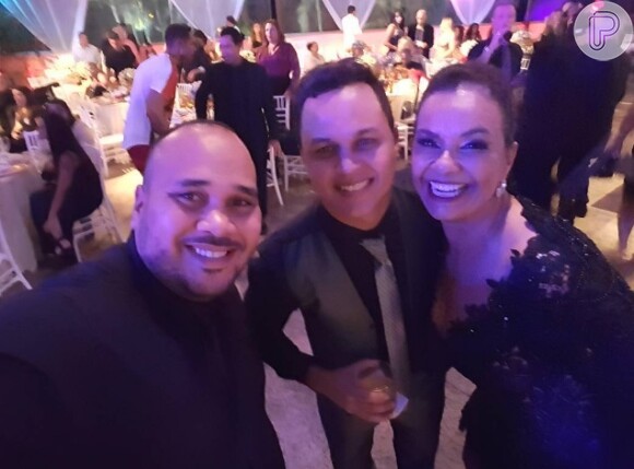 Solange Couto comemorou seus 60 anos com festa de debutante na noite desta quarta-feira, 6 de julho de 2016