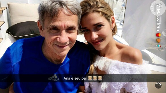 Matheus Mazzafera fez um registro em seu perfil do Snapchat exibindo Ana Beatriz Barros com seu pai, após a cerimônia