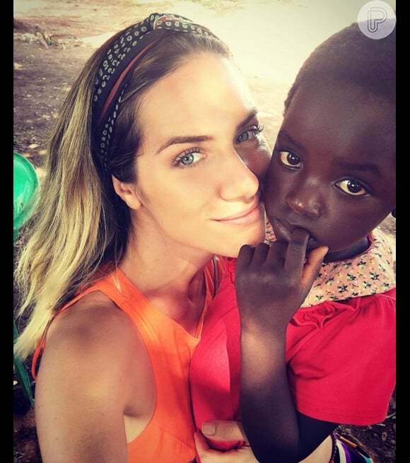 Giovanna Ewbank e Cecília se conheceram durante a primeira viagem da atriz ao Malauí