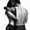 Em fotos sensuais para campanha da Givenchy, Cauã Reymond e Gisele Bündchen aparecem usando apenas calças jeans