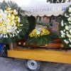 Guilherme Karan foi enterrado nesta sexta-feira, 8 de julho de 2016. O humorista morreu aos 58 anos vítima de uma doença degenerativa