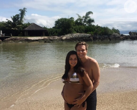 Thais Fersoza e Michel Teló curtiram viagem durante a gravidez de Melinda