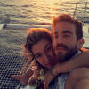 O namorado de Gabriela Pugliesi, Erasmo Vianna, fez um pedido de casamento bem romântico: durante passeio de barco ao pôr-do-sol em Santorini, na Grécia
