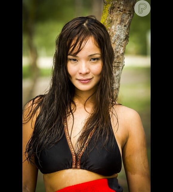 Carol Nakamura será Hiromi na novela 'Sol Nascente', uma japonesa que adora praticar surfe e stand up paddle