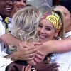Danielle Winits abraça Ana Maria Braga após ser eliminada do 'Super Chef', no 'Mais Você'