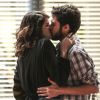 Giovanni (Jayme Matarazzo) e Camila (Agatha Moreira) não resistem e se beijam, na novela 'Haja Coração'