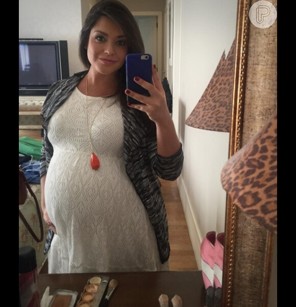 Thais Fersoza está grávida de nove meses