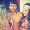 Neymar apareceu cercado de mulheres em festa em Las Vegas (EUA), no começo de suas férias