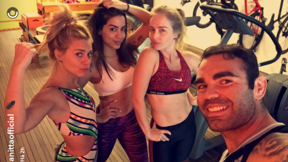 Anitta, Carolina Dieckmann e Angélica exibem barriga seca em treino: 'Fitness'