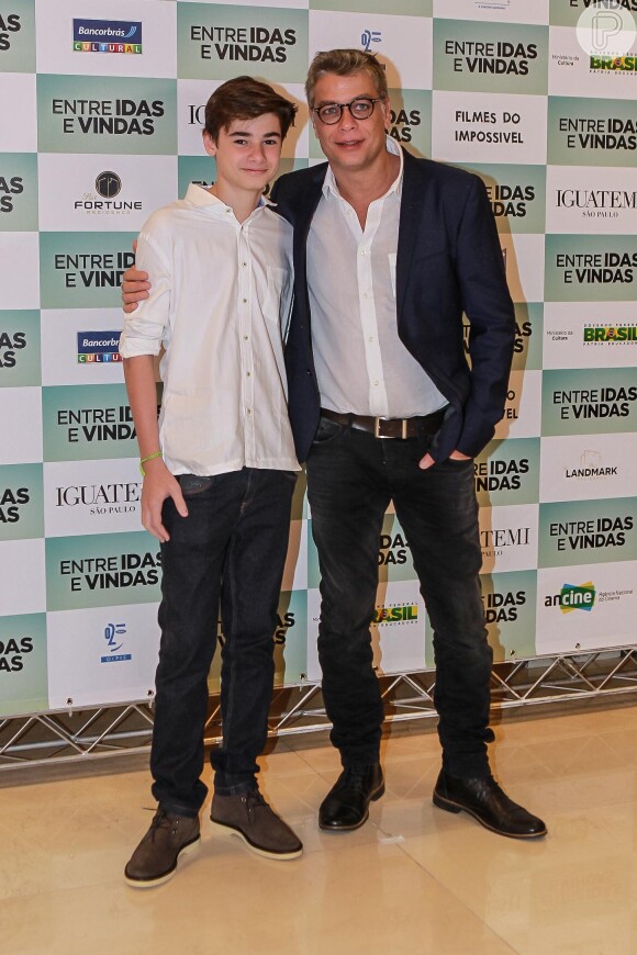 Fábio Assunção e seu filho marcaram presença em evento para divulgar o filme "Entre Idas e Vindas", realizada no Shopping Iguatemi, em São Paulo, no dia 11 de julho de 2016