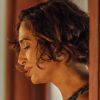 Tereza (Camila Pitanga) desabafa com Encarnação (Selma Egrei), na novela 'Velho Chico': 'Pra mim essa família se acabou no dia que meu pai (Antonio Fagundes) se transformou nesse maldito Saruê!'