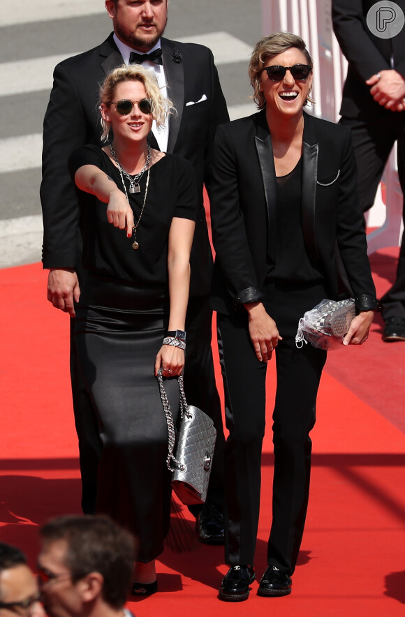 Kristen Stewart foi vista de mãos dadas com sua ex-assistente pessoal, a produtora Alicia Cargile