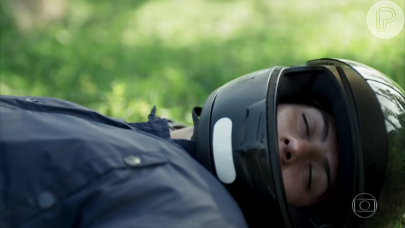 Morte de Filipe (Francisco Vitti) revolta web em 'Malhação: Seu Lugar mo Mundo' nesta terça-feira, dia 26 de julho de 2016