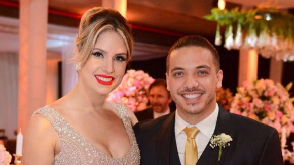 Wesley Safadão e mulher, Thyane Dantas, se casam em cerimônia discreta no Civil