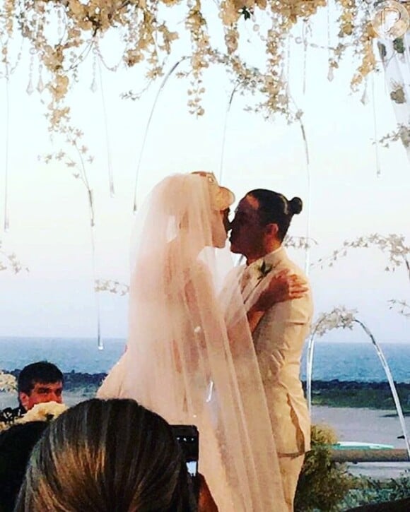 Wesley Safadão e Thyane Dantas se casam sob o pôr do sol no Ceará nesta segunda-feira, dia 01 de agosto de 2016