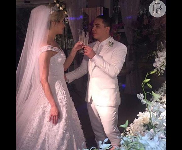 Vestido de noiva de Thyane Dantas está avaliado em R$ 72 mil: '58 mil cristais'