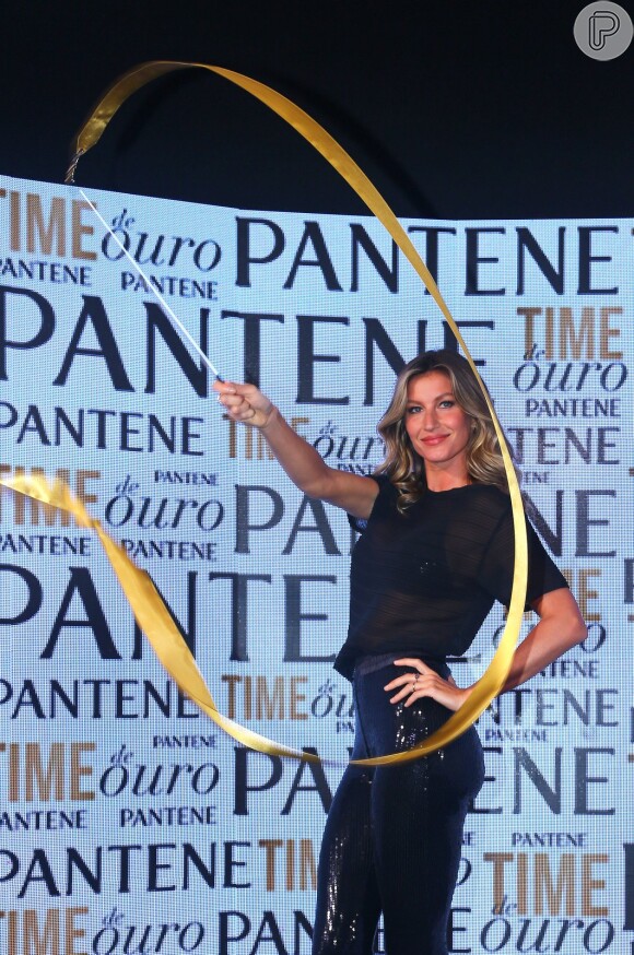 Gisele está prestigiando o evento da Pantene, no hotel Royal Tulip, em São Conrado, Zona Sul do Rio de Janeiro