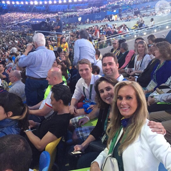 Helô Pinheiro assistiu a abertura das Olimpíadas da arquibancada do Maracanã