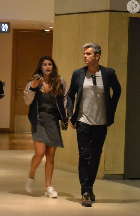 Otaviano Costa leva a enteada, Giulia Costa, ao cinema no Rio nesta segunda-feira, dia 08 de agosto de 2016