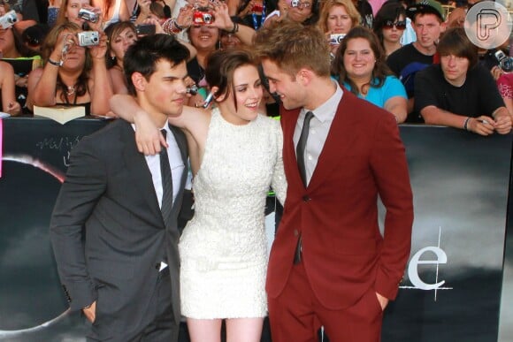Taylor Lautner, Kristen Stewart e Robert Pattinson posam na premiére do filme 'Eclipse', em Los Angeles, na Argentina, em 2010