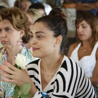 Juliana Paes se emociona em encontro com líder humanitário: 'Presente bom!'