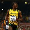Usain Bolt, além de ter uma passada maior do que as dos demais velocistas, ainda é capaz de acelerar mais