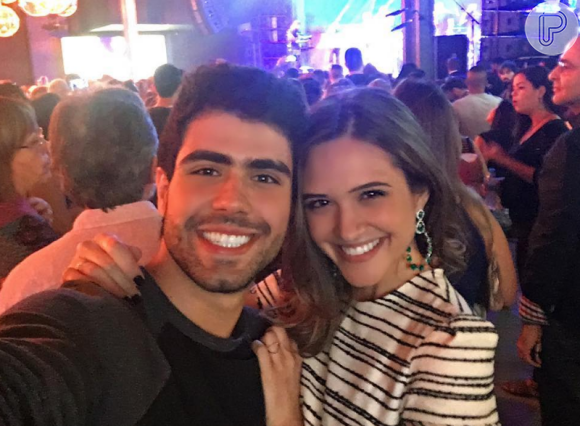 Juliana Paiva torce para um dia contracenar com Juliano Laham, com quem assumiu o namoro em maio de 2016