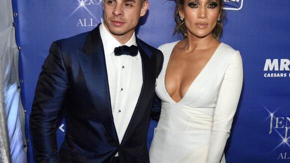 Aos 47 anos, Jennifer Lopez está grávida de 3 meses do namorado, diz site