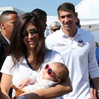 Michael Phelps grava programa de TV com mulher e filho, Boomer, no Rio. Fotos!