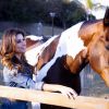 Paula Fernandes é apaixonada por cavalos e adora postar fotos com seus animais nas redes sociais