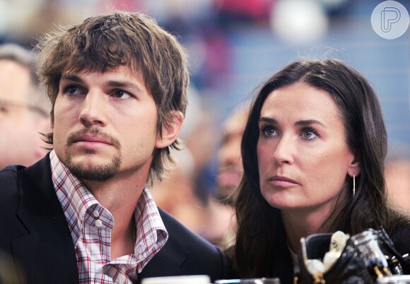 Ashton Kutcher e Demi Moore estão oficialmente divorciados, em 26 de novembro de 2013