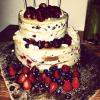 O bolo de aniversário de Angélica foi de frutas vermelhas