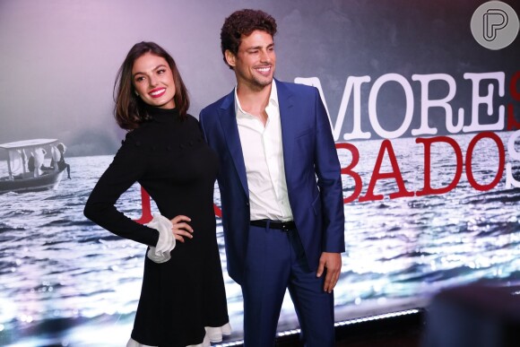 Cauã Reymond e Isis Valverde atuam juntos em 'Amores Roubados'