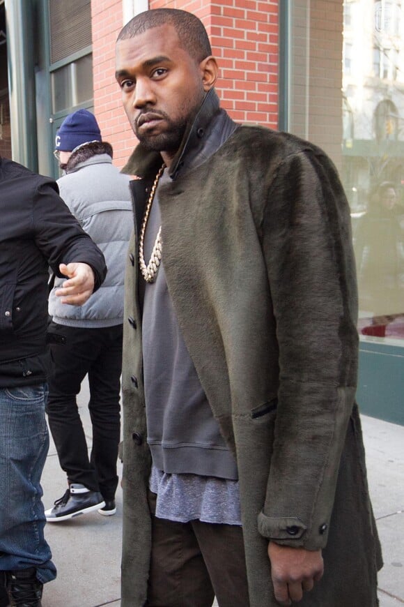 Kanye West fecha contrato com a Adidas