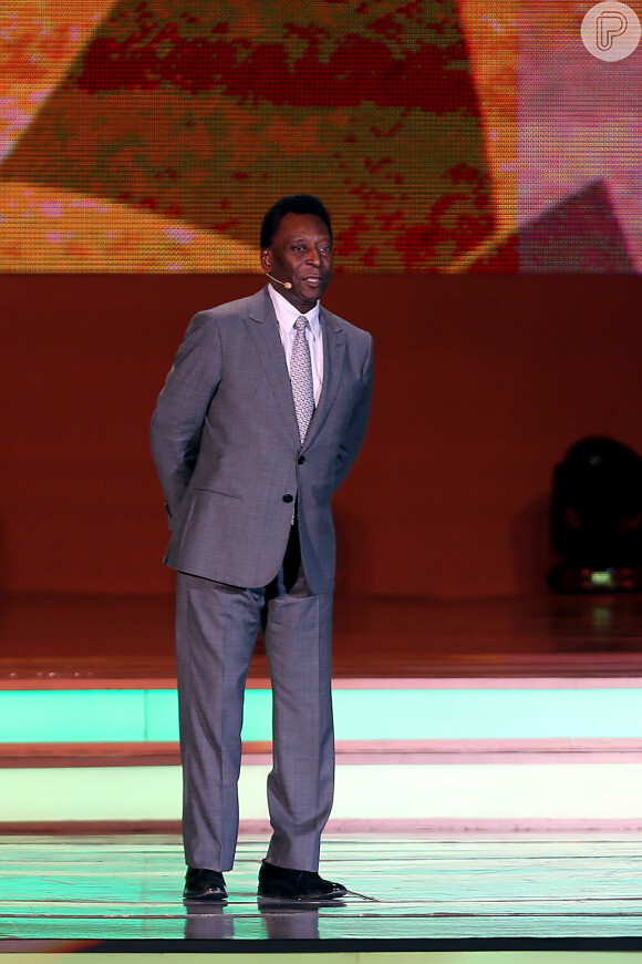 Pelé subiu ao palco e afirmou estar esperançoso com a Seleção Brasileira na Copa do Mundo de 2014