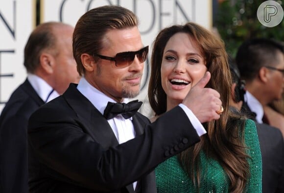 Segundo o site 'The Telegraph' de 1º de janeiro de 2013, Brad Pitt e Angelina Jolie teriam se casado no Natal