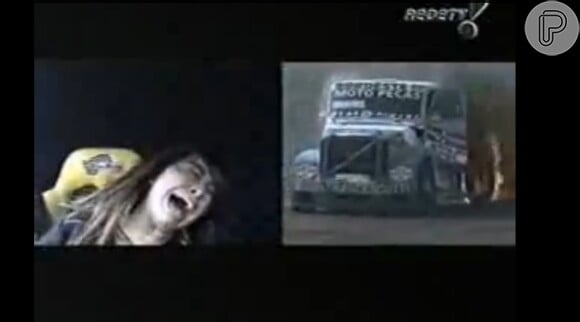 Para variar, a equipe do 'Pânico na TV', da Rede TV!, colocou Sabrina Sato em um caminhão em chamas correndo a mais de 100 km por hora