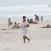 Cauã Reymond, ex-marido de Grazi Massafera, foi visto se exercitando nas areais da praia da Barra da Tijuca, Zona Oeste do Rio de Janeiro, nesse domingo, 15 de dezembro de 2013