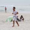 Cauã Reymond, ex-marido de Grazi Massafera, foi visto se exercitando nas areais da praia da Barra da Tijuca, Zona Oeste do Rio de Janeiro, nesse domingo, 15 de dezembro de 2013