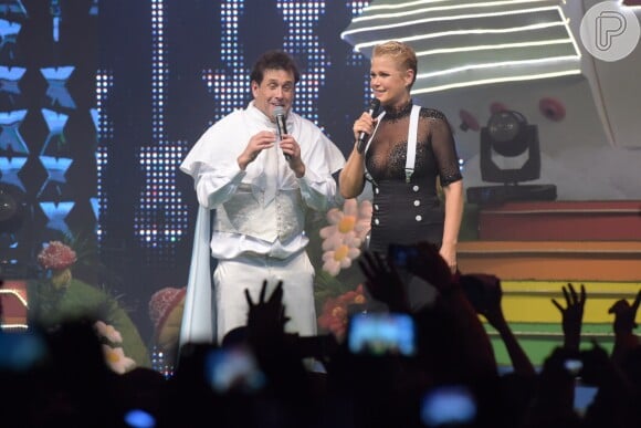 Xuxa dividiu o palco com Sérgio Mallandro durante o 'Xuchá'