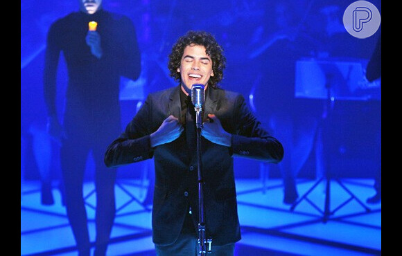 Sam Alves obteve uma vaga na final do 'The Voice Brasil' nesta quinta-feira (19 de dezembro de 2013)