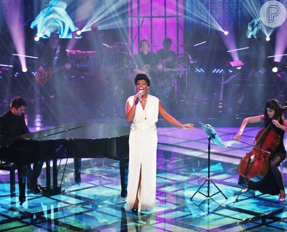 Cecília Militão cantou 'Meu Grande Amor', de Lara Fabian, na semifinal do 'The Voice Brasil'