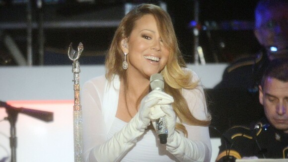 Mariah Carey é criticada após receber R$ 2 milhões para cantar para ditador