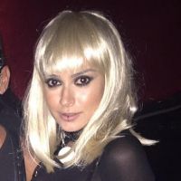 Thaila Ayala usa fantasia sexy e peruca em festa com tema fetiche em NY. Fotos!