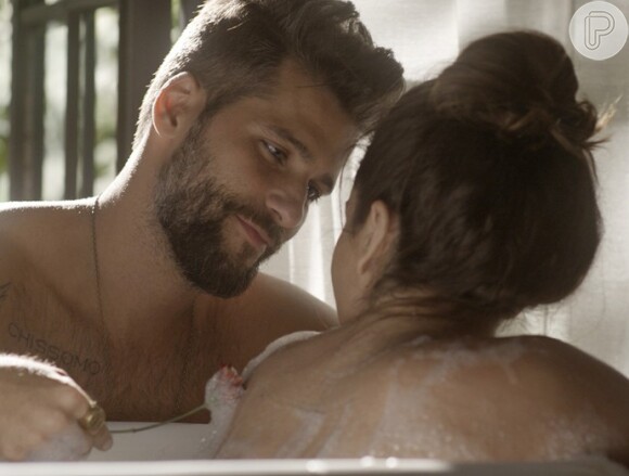 Alice (Giovanna Antonelli) e Mario (Bruno Gagliasso) estão apaixonados, na novela 'Sol Nascente'