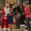 'Amor à Vida': Niko (Thiago Fragoso) convida Félix (Matues Solano), Márcia (Elizabeth Savala) e Rinaldo (Marcelo Flores) para passarem o Natal juntos em sua casa (24 de dezembro de 2013)
