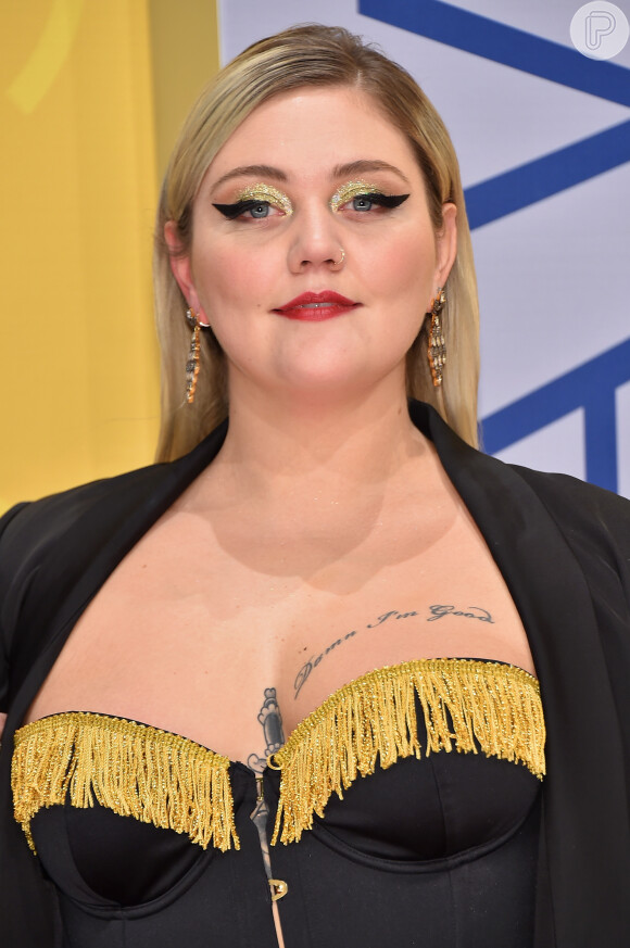 Veja fotos dos looks das famosas no Country Music Awards, premiação de música country, que aconteceu nesta quarta-feira, 2 de novembro de 2016, em Nashville, nos Estados Unidos