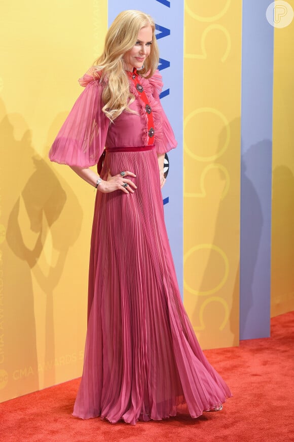 Veja fotos dos looks das famosas no Country Music Awards, premiação de música country, que aconteceu nesta quarta-feira, 2 de novembro de 2016, em Nashville, nos Estados Unidos