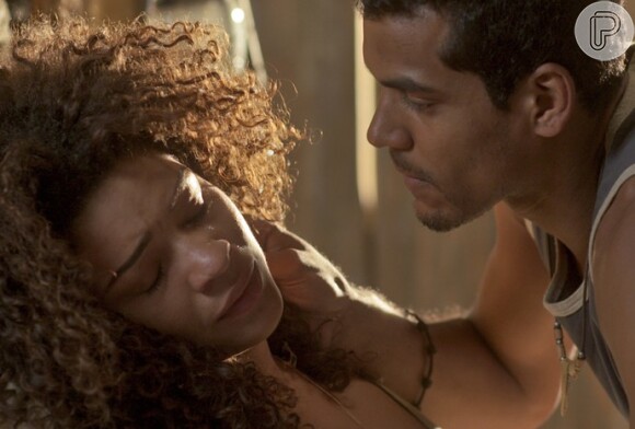 Dora (Juliana Alves) rejeita Tiago (Marcello Melo Jr.) e se incomoda com a presença dele, na novela 'Sol Nascente'